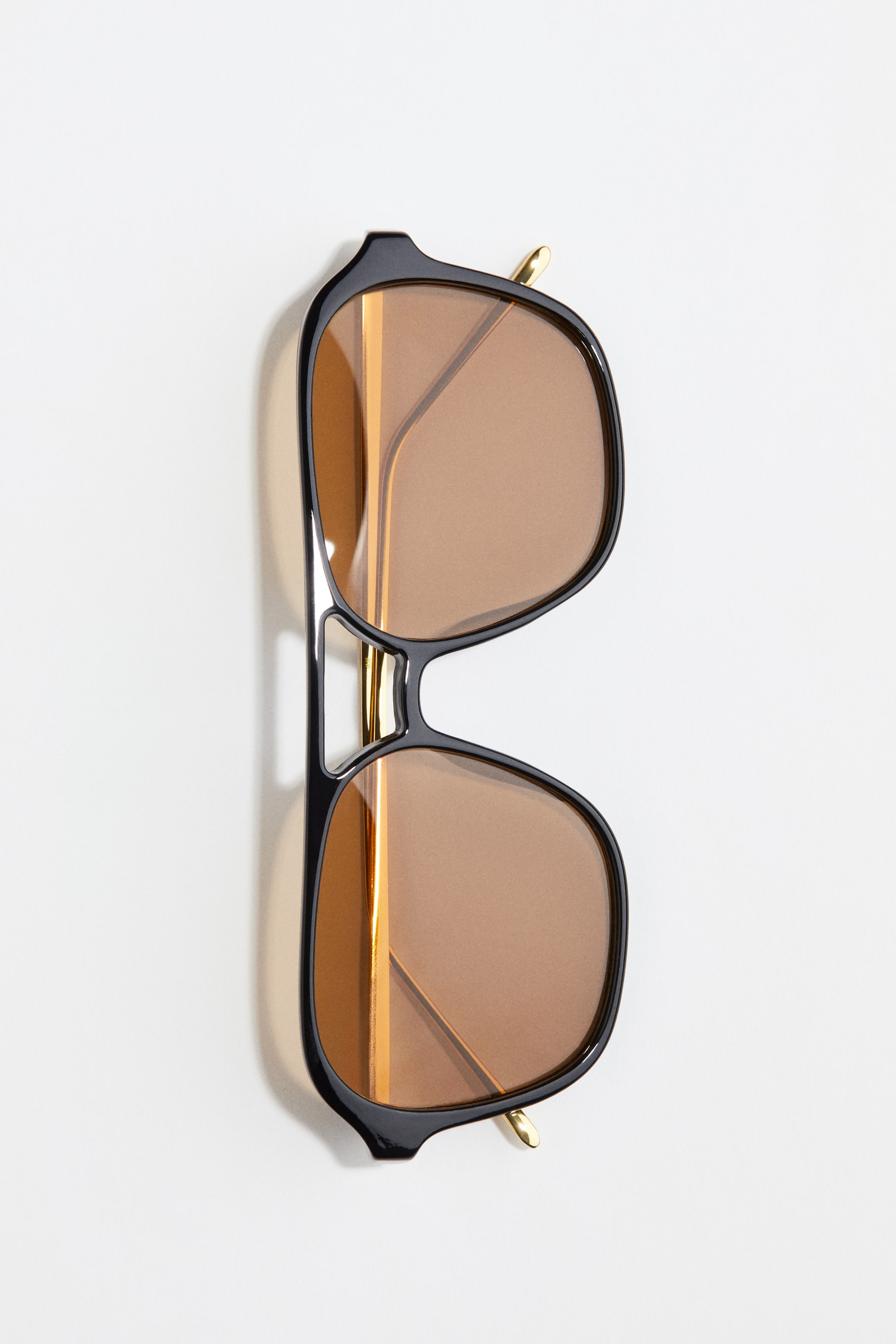 Polarised sunglasses